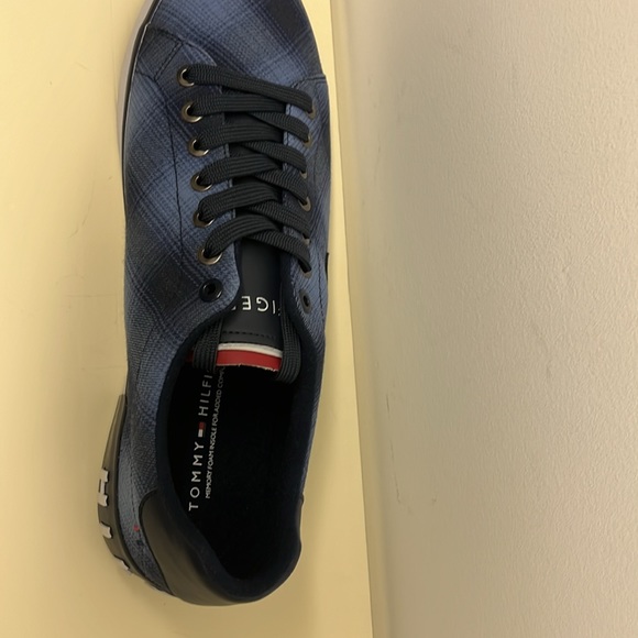 Tommy Hilfiger Plaid Converse Men’s Size 9 Shoes (NWOT) - Picture 5 of 5